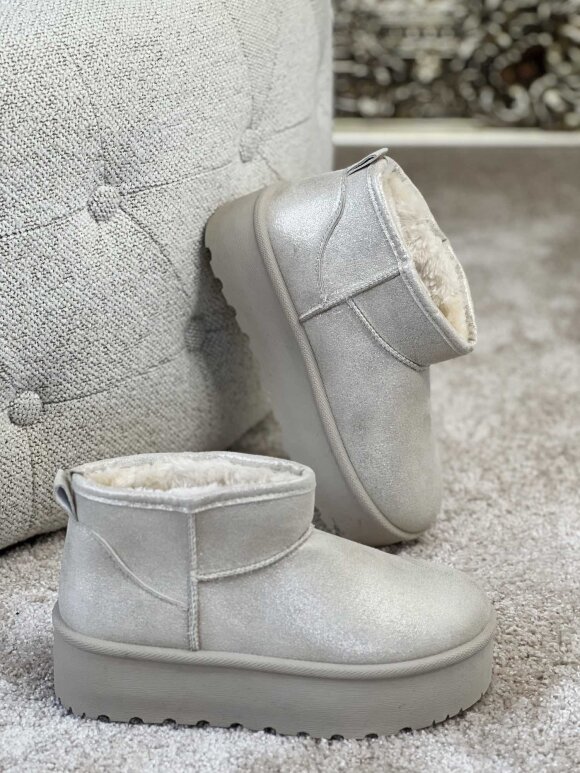 NDP - Erynn Teddy Shine Boot 9040