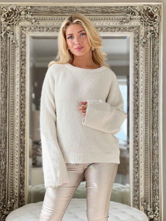 NDP - Et Moi Knit IY24625